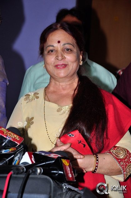 Krishna-and-Vijaya-Nirmala-at-Garam-Movie-Special-Show